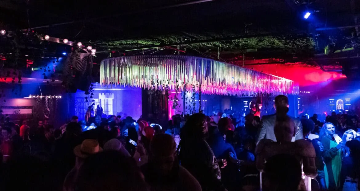 Student Travel Made Easy: How Azure Private Hire Helps You Get Around in Stoke-on-Trent